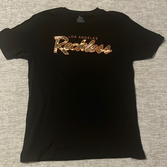 Young and reckless Tee - Picture 2 of 4